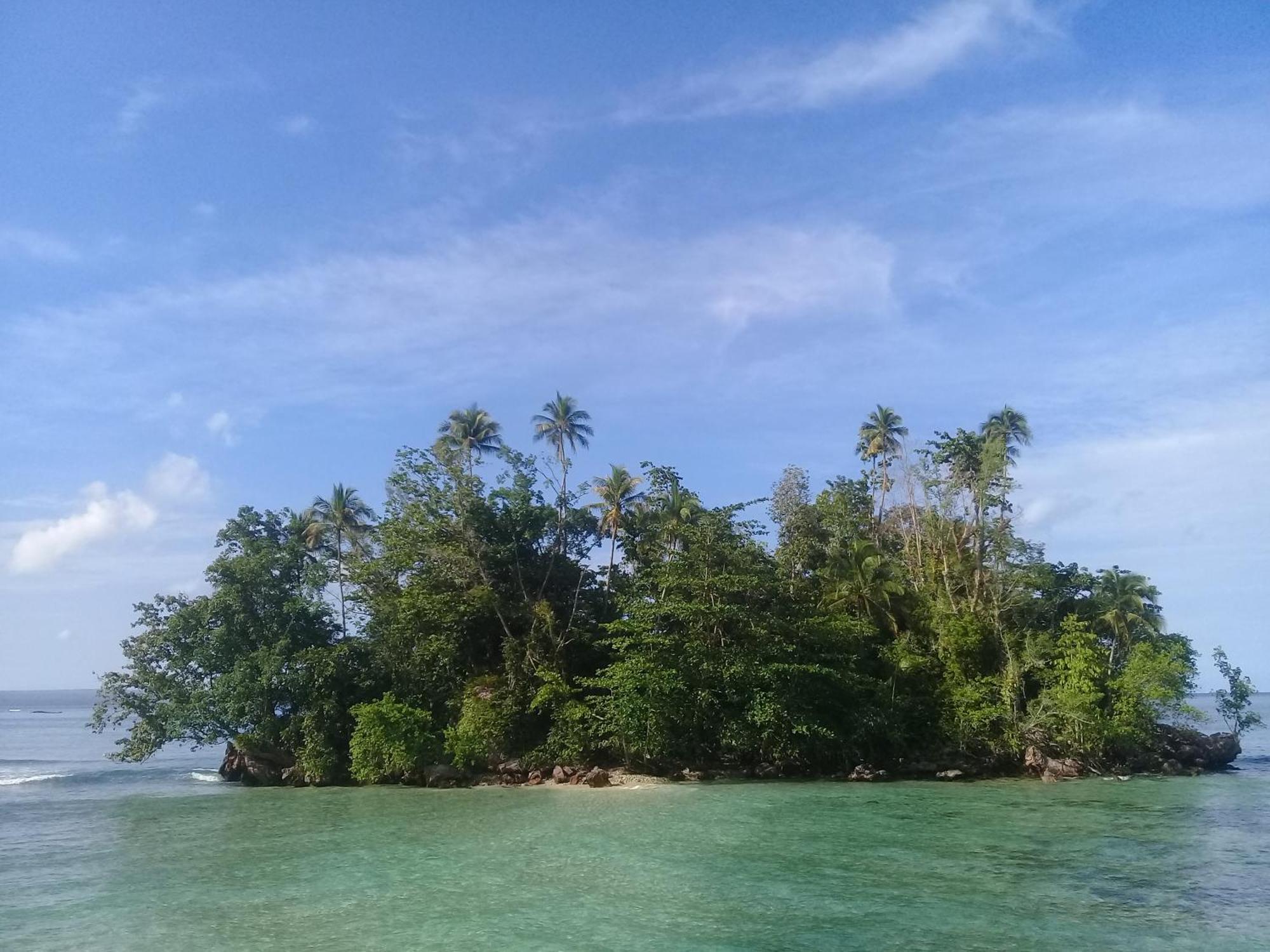 Nusa Nalan Beach Resort Rumah Olat Exteriér fotografie