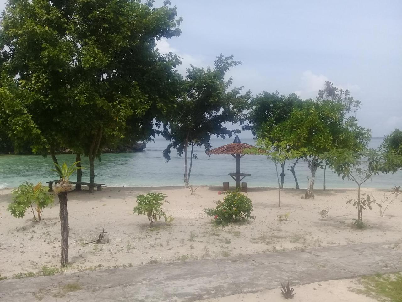 Nusa Nalan Beach Resort Rumah Olat Exteriér fotografie