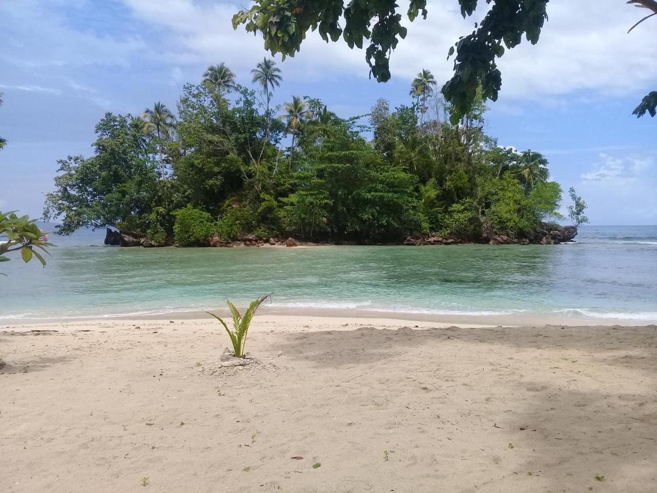 Nusa Nalan Beach Resort Rumah Olat Exteriér fotografie